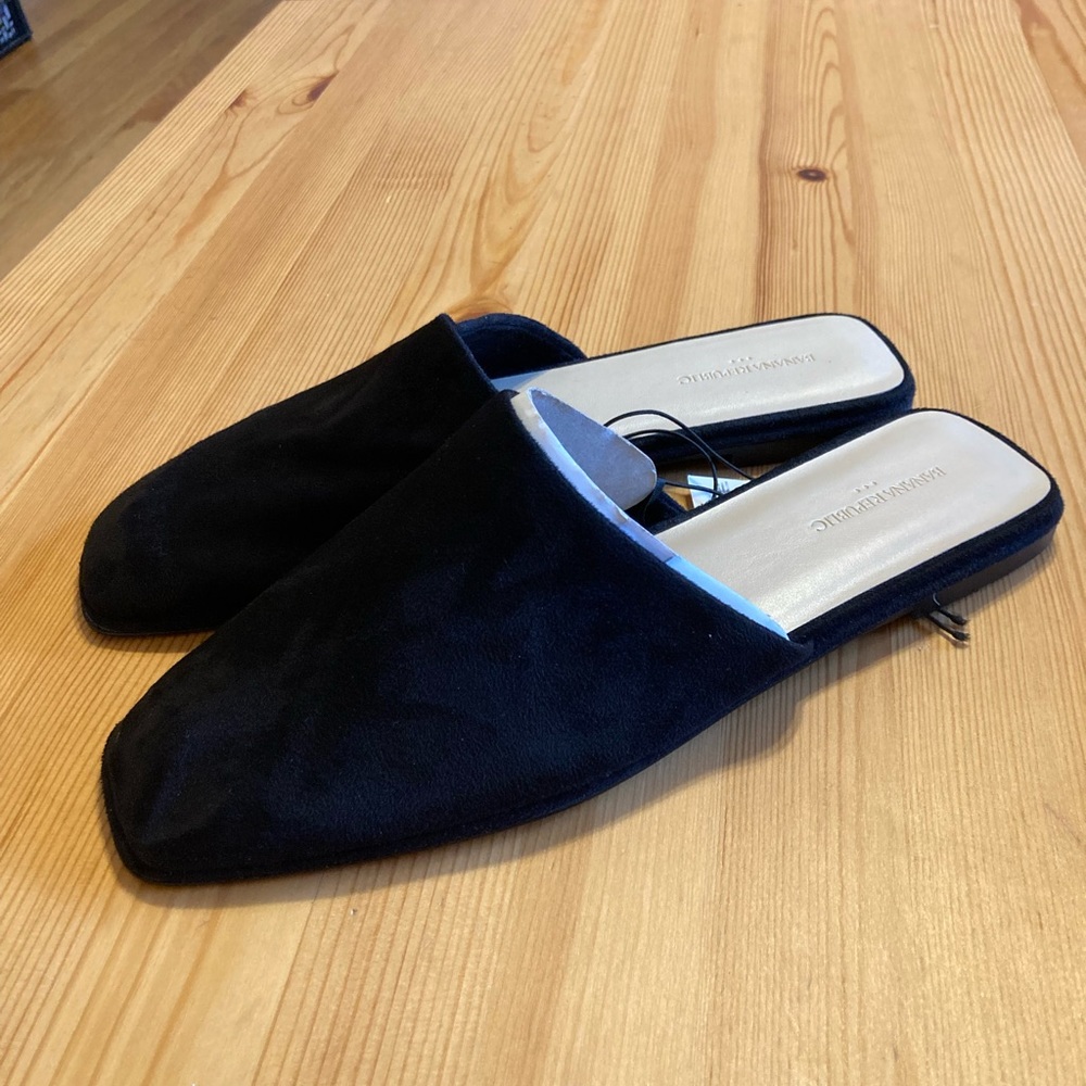 NWT Banana Republic Factory Soft Square Toe Mules in Black - Size 7.5